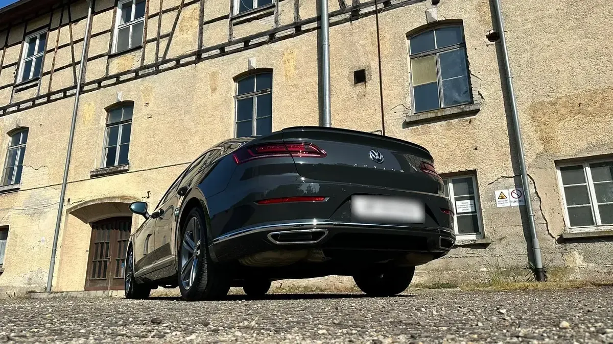 Gebraucht VW Arteon R-line 190 PS (139 kW) 2019 Grau Kleinwagen