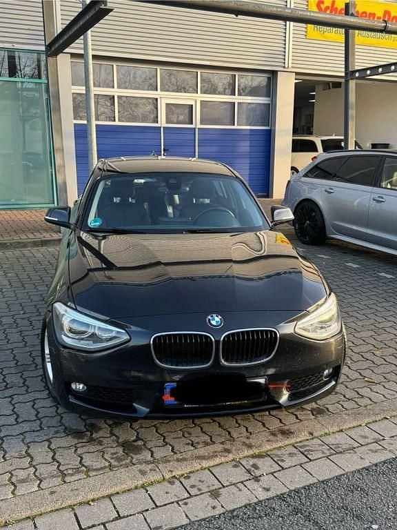 Schwarz Gebraucht 2012 BMW 116 Efficient Dynamics Kleinwagen | 6.150 € (Superpreis) - Bild 1/4