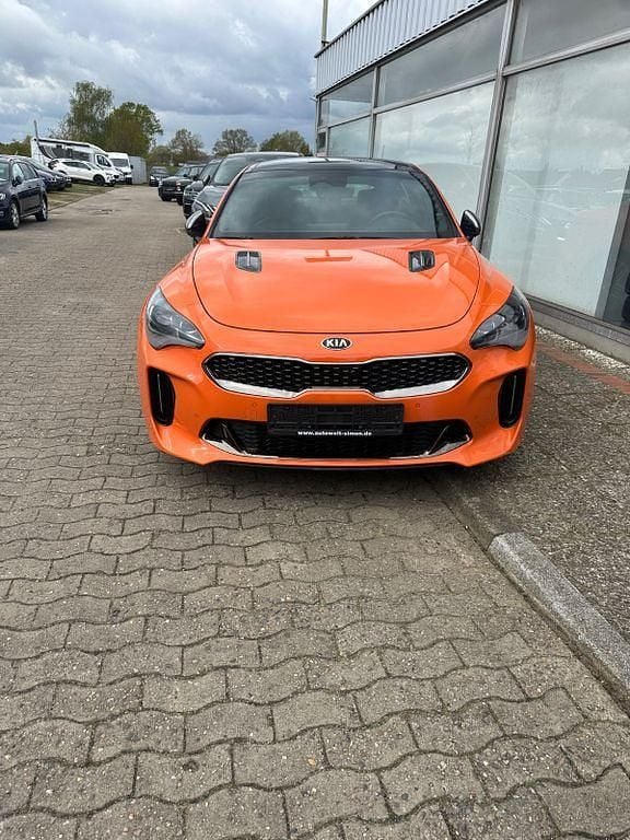 Orange Gebraucht 2021 Kia Stinger Kleinwagen | 35.999 € (Fairer Preis) - Bild 1/4