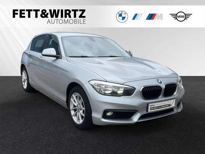 Silber Gebraucht 2018 BMW 118 Advantage Kleinwagen | 15.390 € (Guter Preis) - Bild 1/3