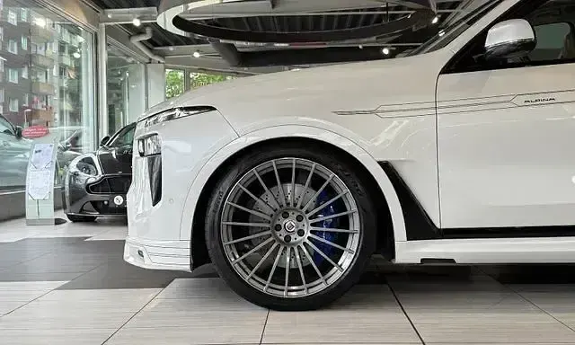 Gebraucht Alpina XB7 621 PS (456 kW) 2023 Mineralweiss metallic SUV