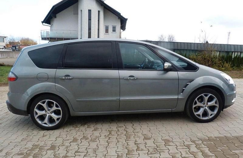 Andere farben Gebraucht 2009 Ford S-MAX Titanium Van / Kleinbus | 4.500 € (Fairer Preis) - Bild 1/4