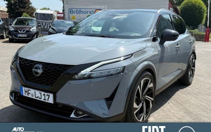 Ceramic grey p/black m (metallic) Gebraucht 2024 Nissan Qashqai Tekna SUV | 31.980 € (Etwas zu teuer) - Bild 1/4