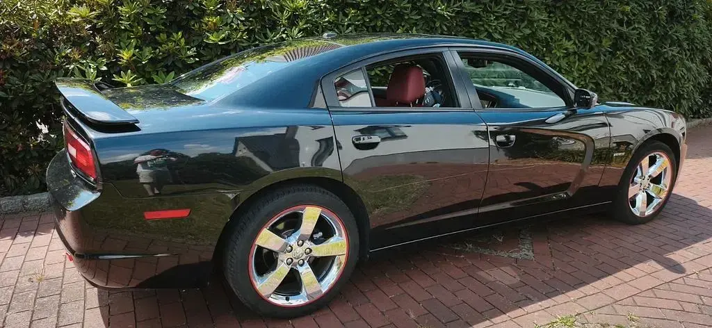 Gebraucht Dodge Charger 375 PS (275 kW) 2011 Schwarz Limousine