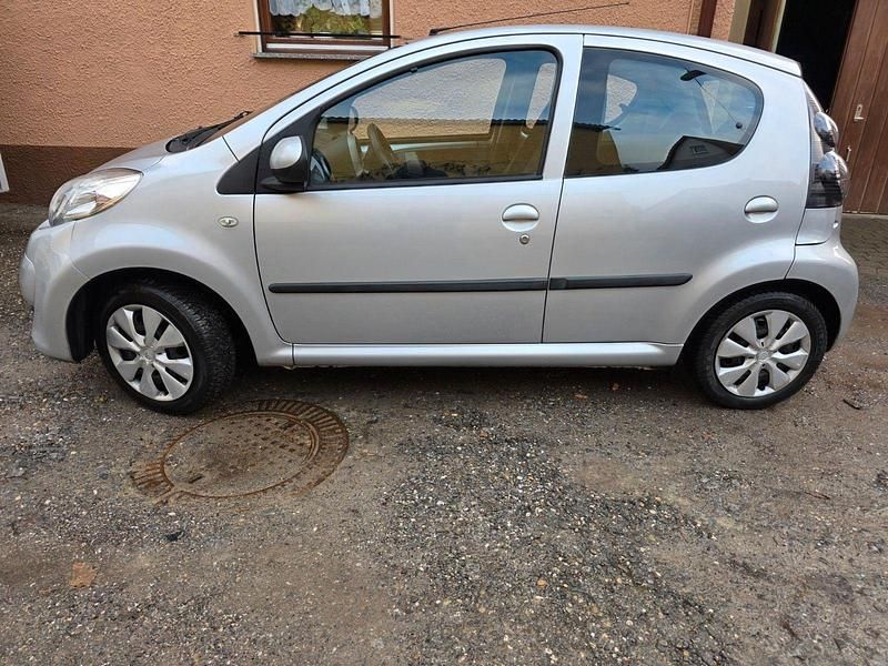 Gebraucht Citroën C1 68 PS (50 kW) 2009 Grau Kleinwagen