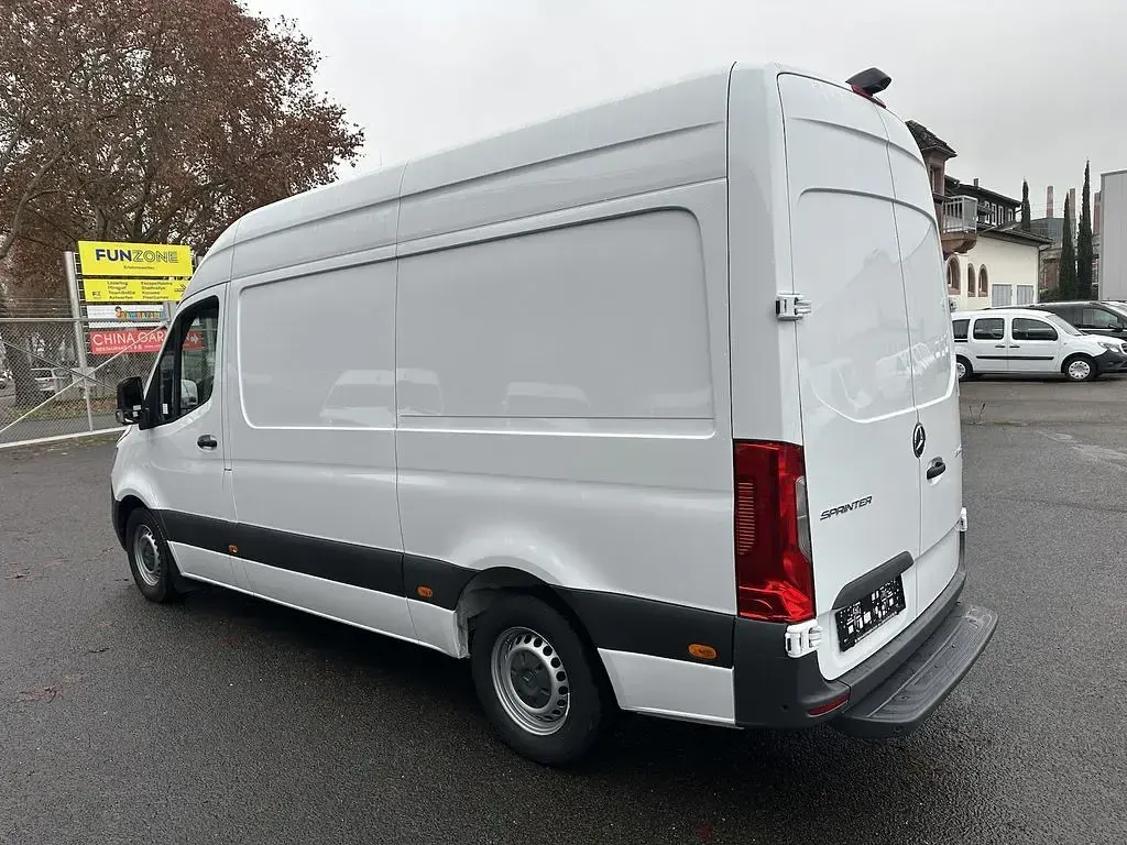Gebraucht Mercedes Sprinter 143 PS (105 kW) 2019 Arktikweiss Van