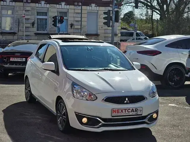 Gebraucht Mitsubishi Space Star Diamant Edition 80 PS (58 kW) 2017 Weiß Kleinwagen