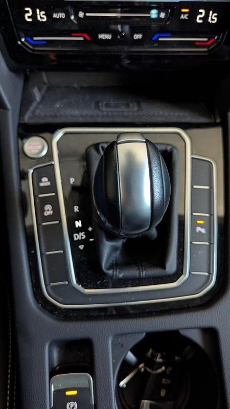 Gebraucht VW Passat Alltrack 200 PS (147 kW) 2022 Grau Kombi