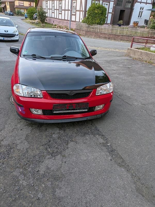 Rot Gebraucht 1999 Mazda 323F Kleinwagen | 950 € (Guter Preis) - Bild 1/4