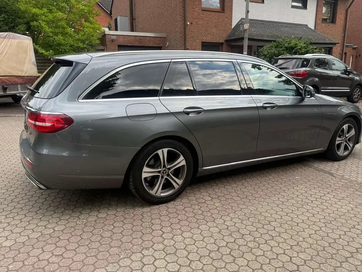 Gebraucht Mercedes E200 Exclusive 150 PS (110 kW) 2017 Kombi