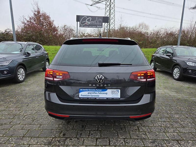 Gebraucht VW Passat Business 150 PS (110 kW) 2024 Silber Kombi