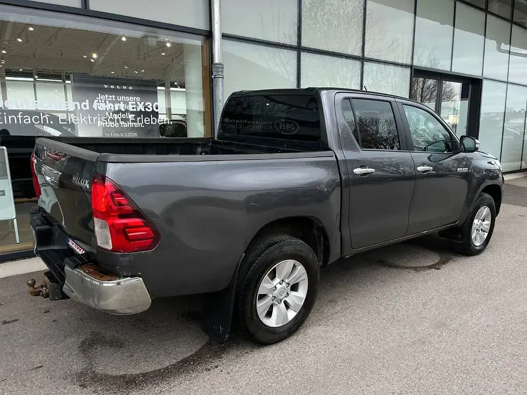 Gebraucht Toyota HiLux Comfort 150 PS (110 kW) 2017 Grau Pickup
