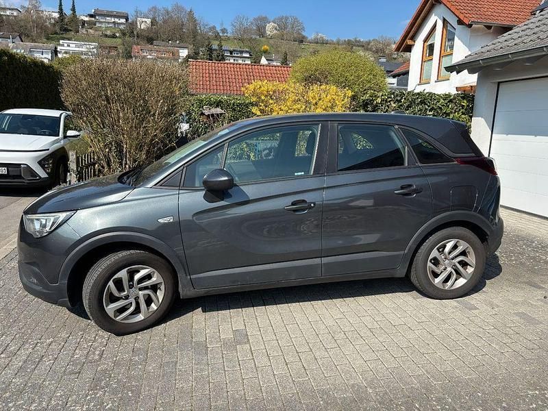 Gebraucht Opel Crossland Edition 131 PS (96 kW) 2017 Grau SUV