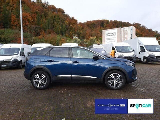 Gebraucht Peugeot 3008 Allure 131 PS (96 kW) 2023 Blau SUV