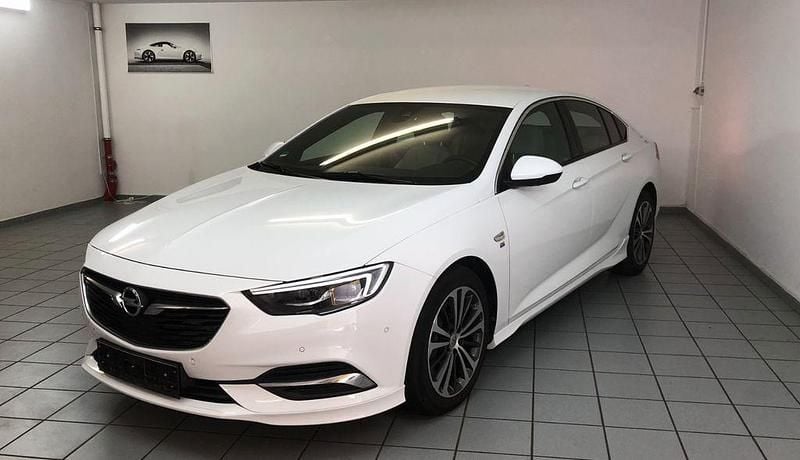 Schneeweiss/olympic/summit Gebraucht 2018 Opel Insignia OPC Limousine | 19.500 € (Fairer Preis) - Bild 1/4