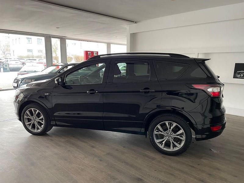 Gebraucht Ford Kuga ST-Line 182 PS (133 kW) 2017 Schwarz SUV