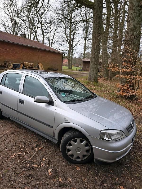 Gebraucht Opel Astra 116 PS (85 kW) 1997 Grau Limousine