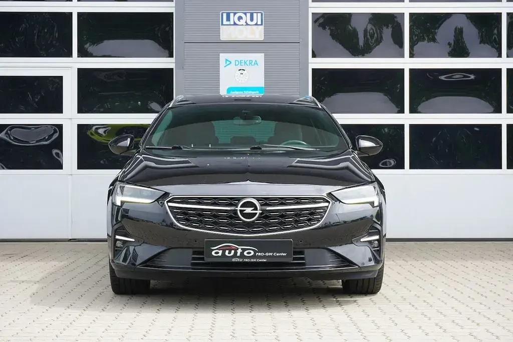 Gebraucht Opel Insignia Business Elegance 174 PS (127 kW) 2021 Schwarz Kombi