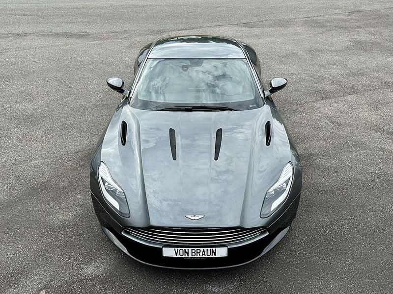Gebraucht Aston Martin DB11 608 PS (447 kW) 2017 Grau Coupé