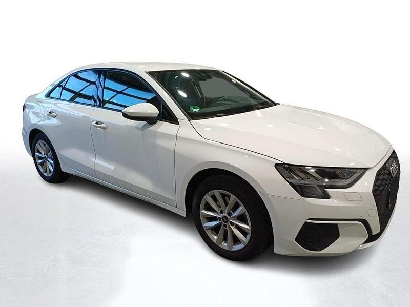 Gebraucht Audi A3 Ambiente 150 PS (110 kW) 2022 T9 ibisweiß Limousine