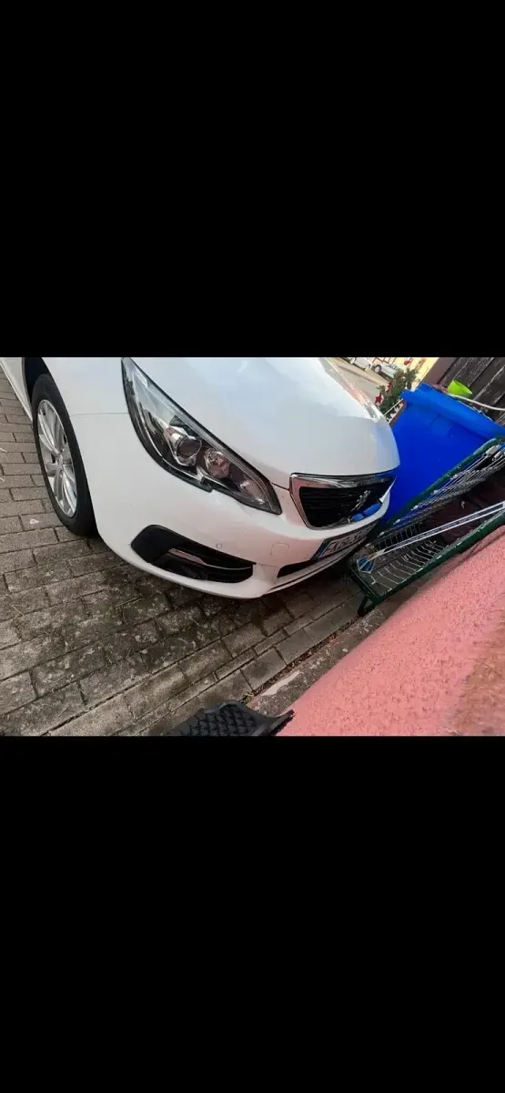 Gebraucht Peugeot 308 110 PS (80 kW) 2018 Weiß Limousine