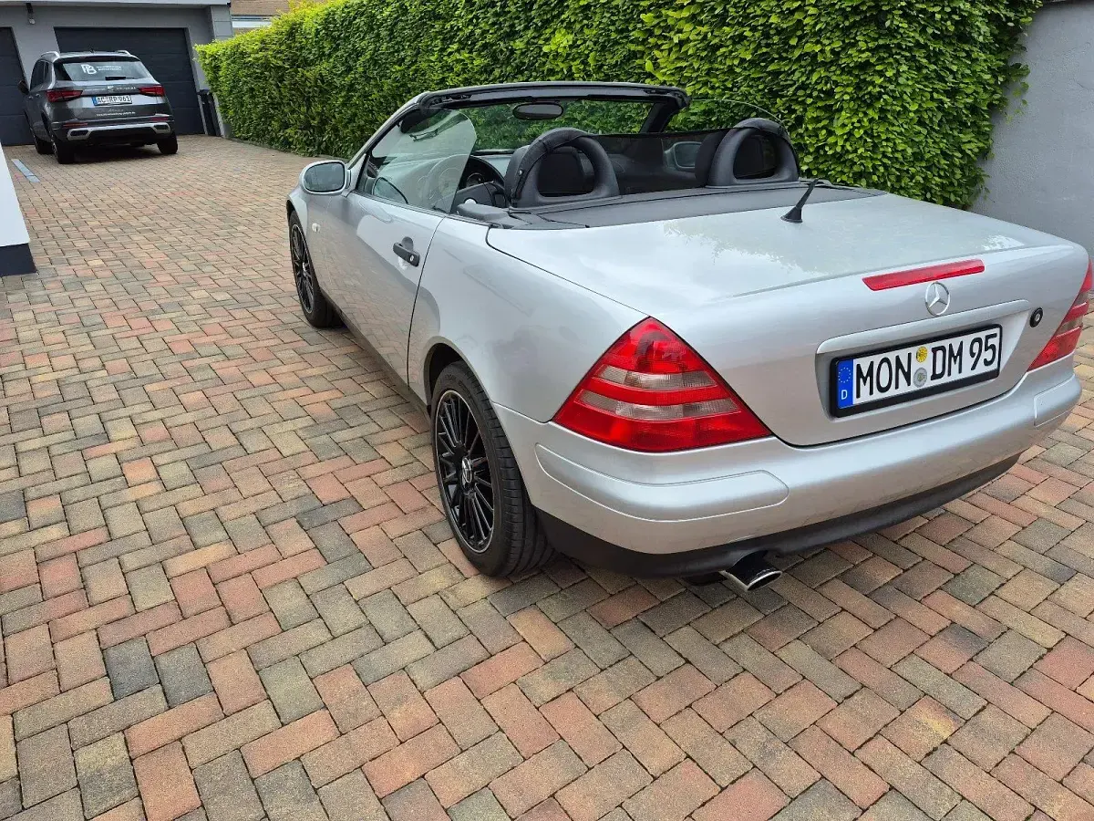 Gebraucht Mercedes SLK200 136 PS (100 kW) 1997 Silber Cabrio