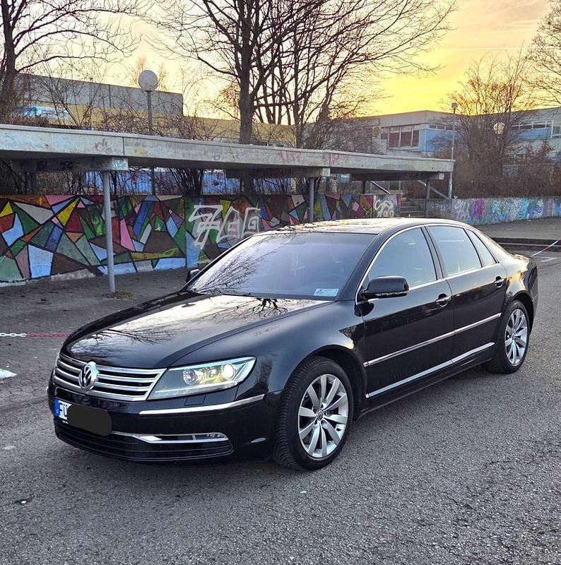 Schwarz Gebraucht 2011 VW Phaeton Limousine | 8.900 € (Fairer Preis) - Bild 1/4