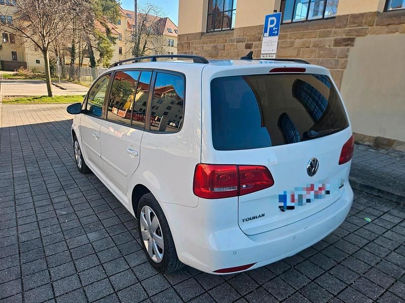 Gebraucht VW Touran 120 PS (88 kW) 2012 Weiß Van / Kleinbus