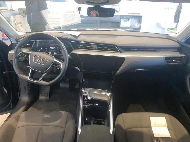 Gebraucht Audi e-tron S-Line 300 kW (408 PS) 2023 Blau SUV