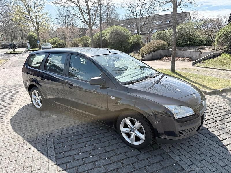 Gebraucht Ford Focus Titanium 145 PS (106 kW) 2006 Blau Kombi