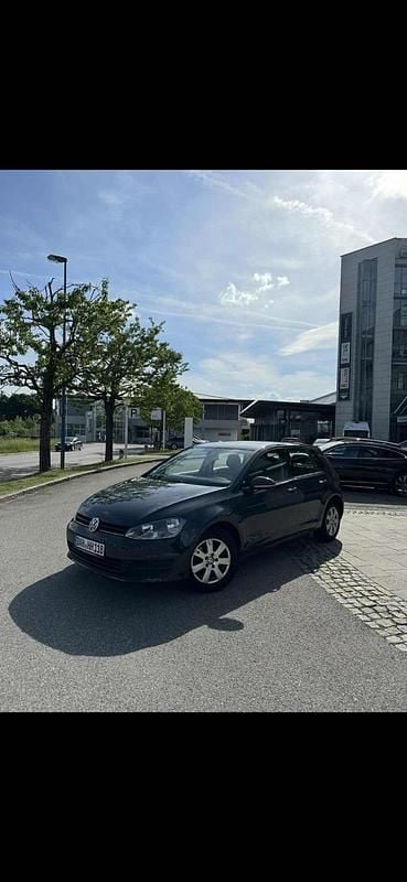 Grau Gebraucht 2014 VW Golf VII Kleinwagen | 7.200 € (Fairer Preis) - Bild 1/4