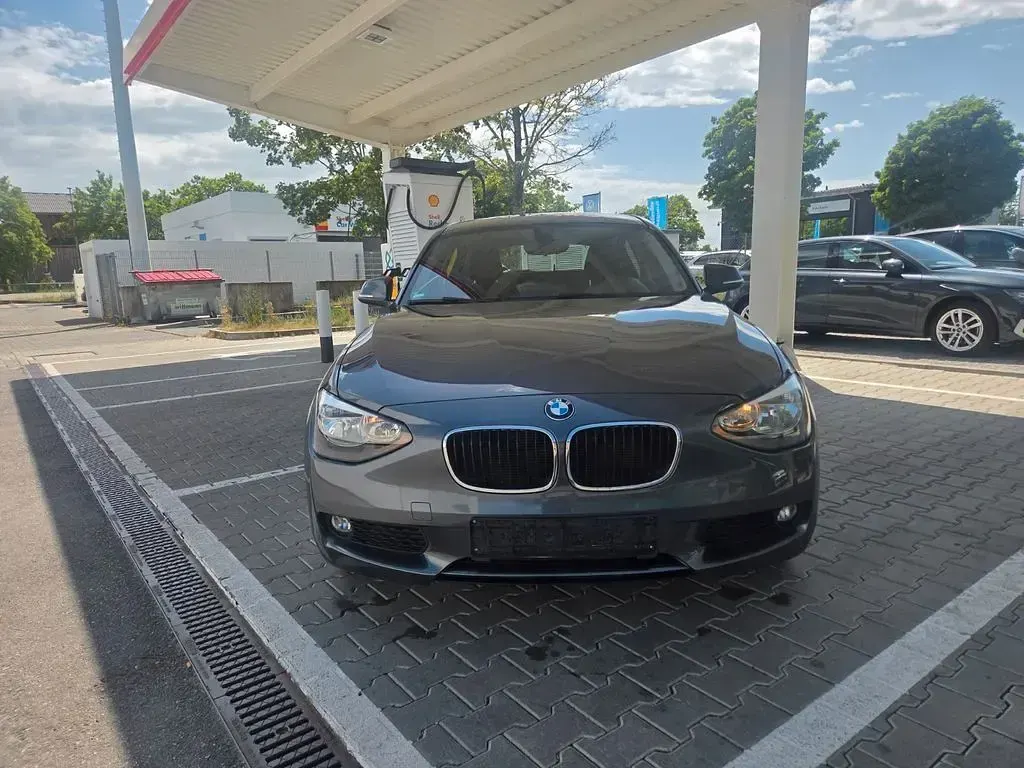 Gebraucht BMW 116 Advantage 136 PS (100 kW) 2014 Grau Kleinwagen