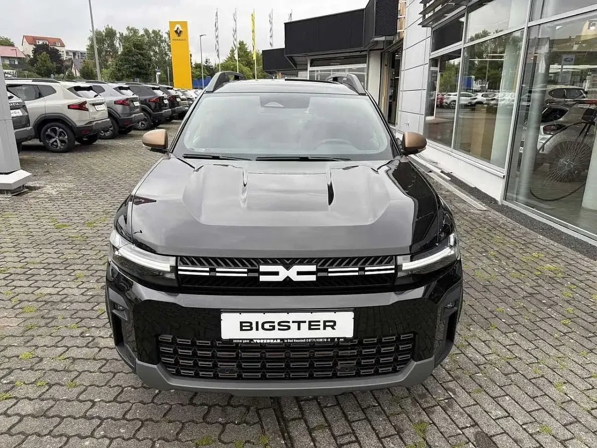 Neu Dacia Bigster Extreme 156 PS (114 kW) 2026 Perlmutt schwarz metallic SUV