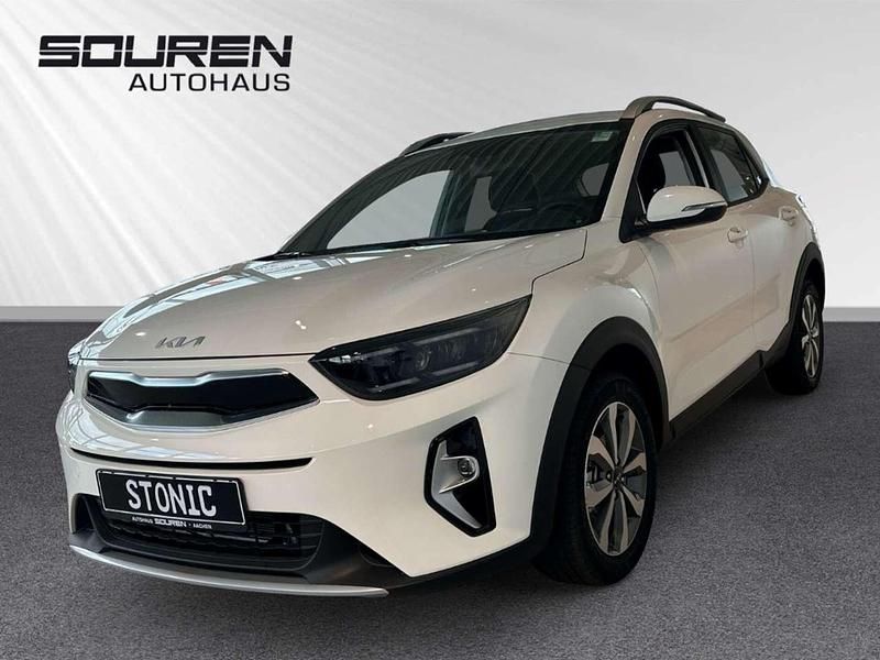 Weiß Neu 2024 Kia Stonic Vision SUV | 23.490 € (Etwas zu teuer) - Bild 1/4