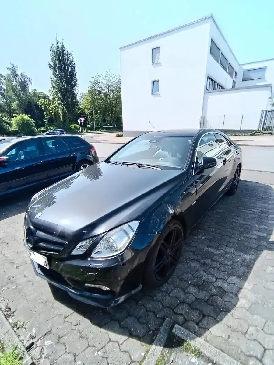 Gebraucht Mercedes E350 292 PS (214 kW) 2009 Schwarz Coupé