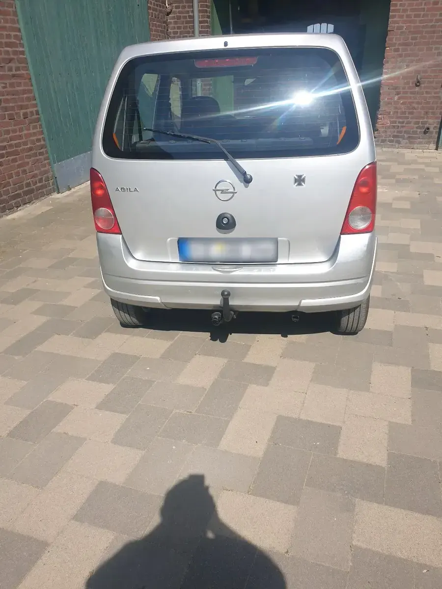Gebraucht Opel Agila 60 PS (44 kW) 2005 Silber Van / Kleinbus