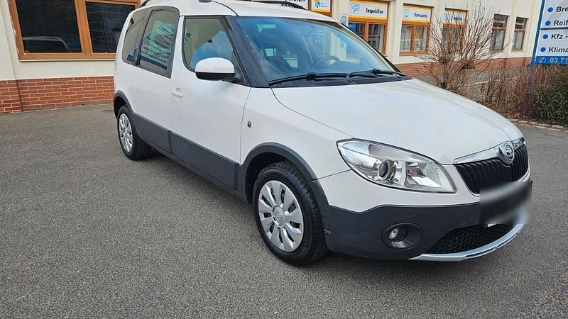 Gebraucht Skoda Roomster 86 PS (63 kW) 2013 Weiß Van / Kleinbus