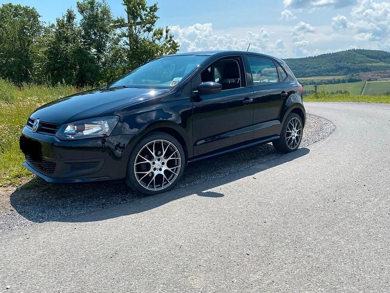 Schwarz Gebraucht 2010 VW Polo Kleinwagen | 3.999 € (Fairer Preis) - Bild 1/4