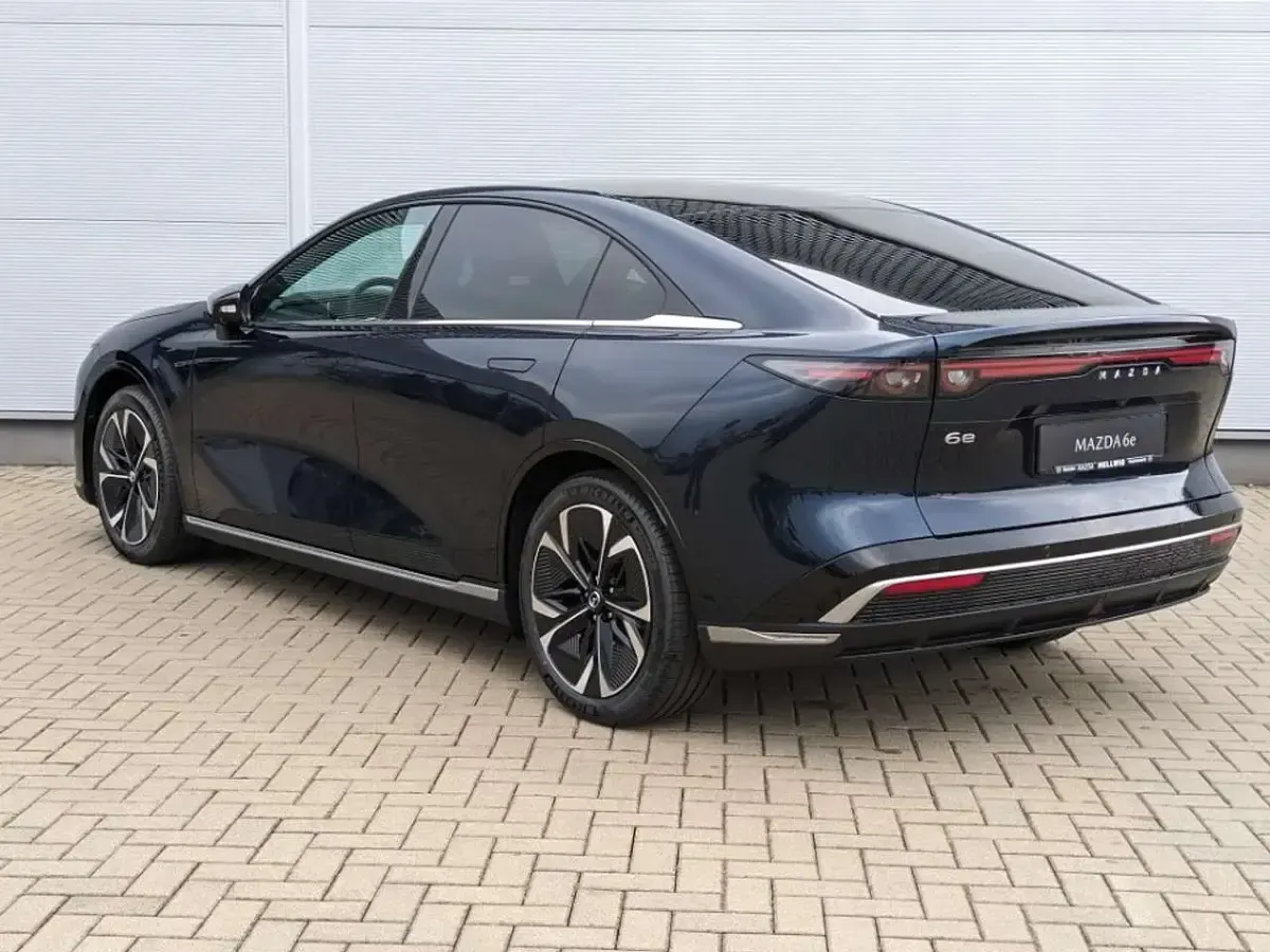 Neu Mazda 6e Takumi-Line 189 kW (258 PS) 2026 Deep crystal blue metallic Limousine