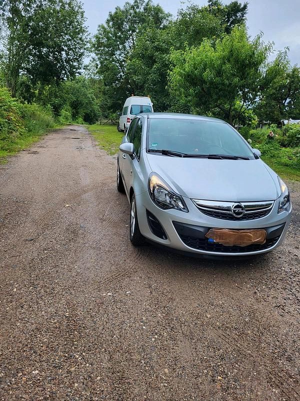 Grau Gebraucht 2014 Opel Corsa Energy Kleinwagen | 5.300 € (Fairer Preis) - Bild 1/4