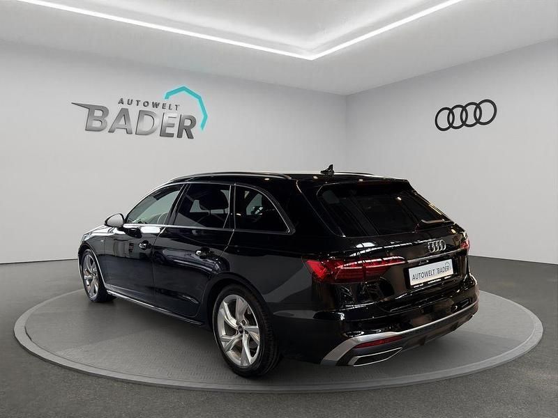 Gebraucht Audi A4 Design 150 PS (110 kW) 2022 Mythosschwarz metallic Kombi