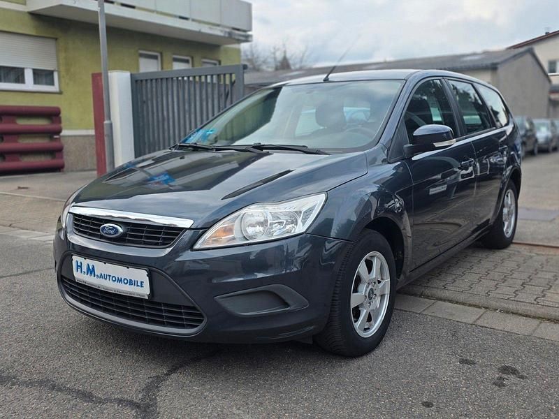 Gebraucht Ford Focus Style 101 PS (74 kW) 2010 Grau Kombi