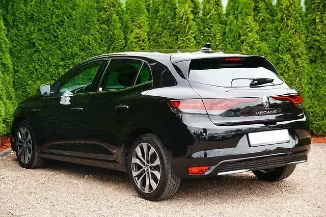 Gebraucht Renault Mégane II Intens 140 PS (102 kW) 2021 Schwarz Limousine
