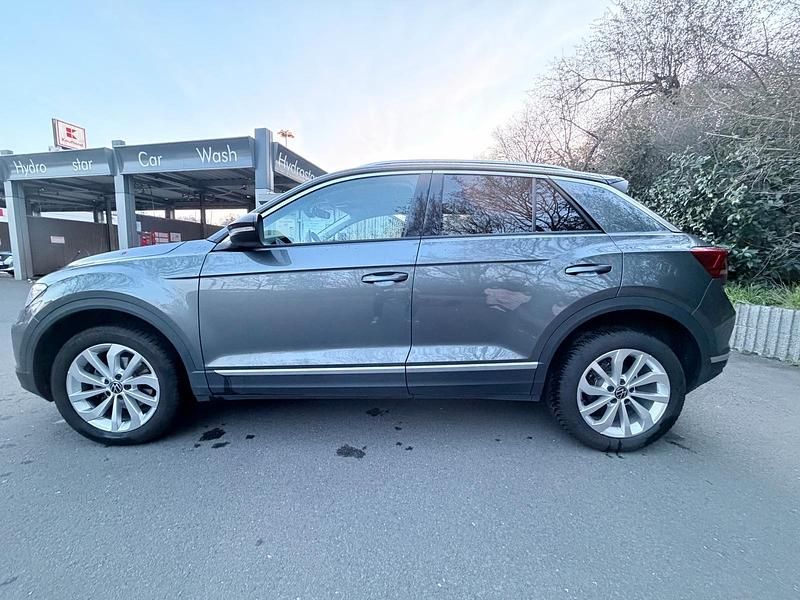 Gebraucht VW T-Roc Style 150 PS (110 kW) 2024 Grau SUV