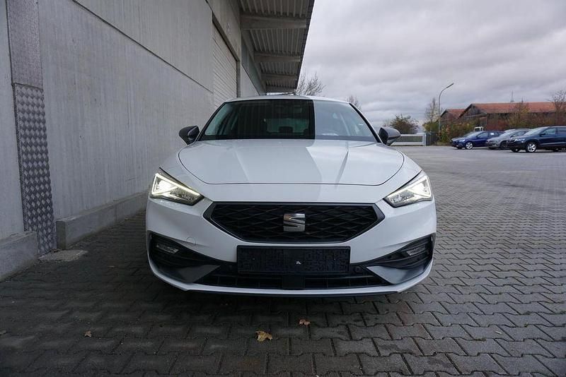 Gebraucht Seat Leon FR 150 PS (110 kW) 2024 Nevada weiß Limousine