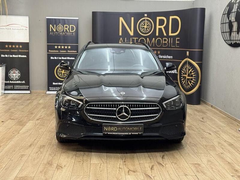 Gebraucht Mercedes E220 Avantgarde 194 PS (142 kW) 2021 Schwarz