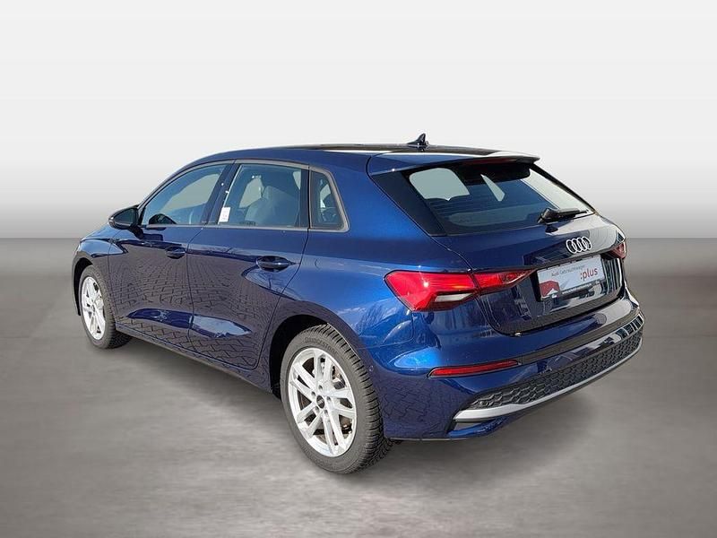 Gebraucht Audi A3 Sport 116 PS (85 kW) 2025 Blau Limousine