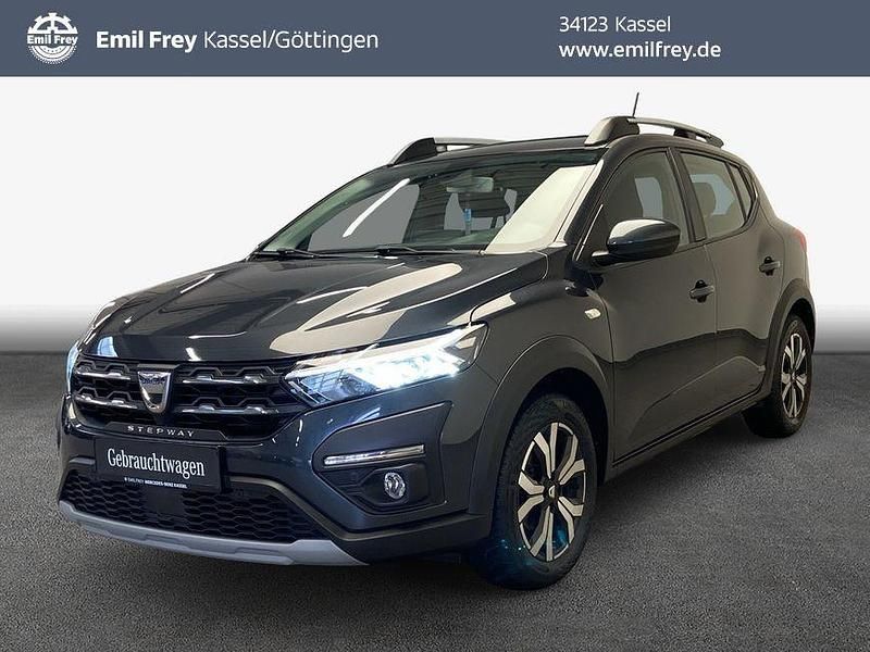 Grau Gebraucht 2022 Dacia Sandero Comfort Kleinwagen | 12.910 € (Fairer Preis) - Bild 1/4
