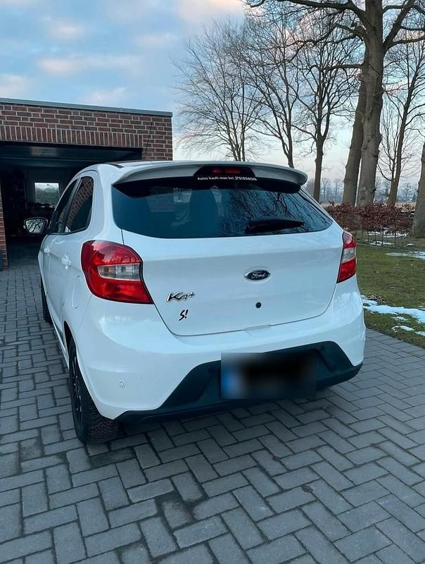 Usata Ford Ka Plus 86 CV (63 kW) 2018 Bianco Utilitaria