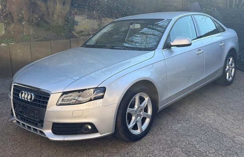 Gebraucht Audi A4 Attraction 143 PS (105 kW) 2010 Silber Limousine